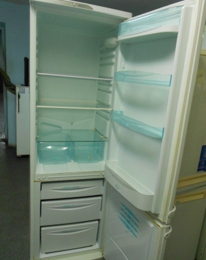 Căutați balamale pentru a ține ușile frigiderului - cauze de funcționare defectuoasă în vasul de frigider