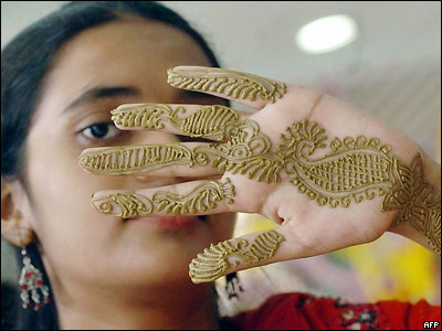 Despre pictura de henna (mehendi, mendi, mehndi)