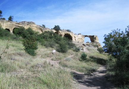 Trecătoarea Gumbashi, cascadele de miere