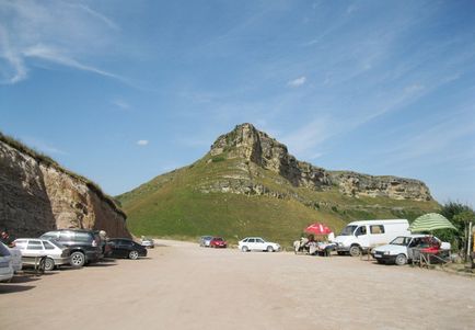 Trecătoarea Gumbashi, cascadele de miere