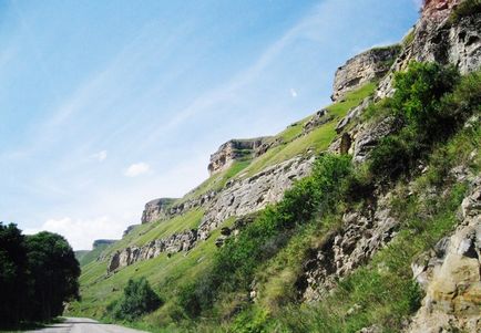 Trecătoarea Gumbashi, cascadele de miere