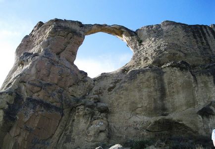 Перевал гумбаші, медові водоспади