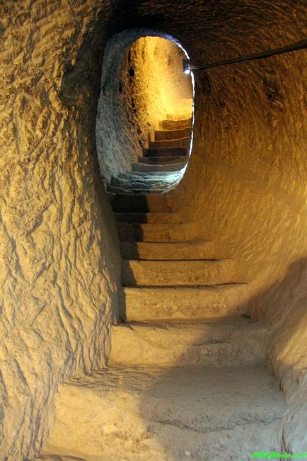 Peștera orașul Wardzia (Wardzia), un blog al romanului Mironenko