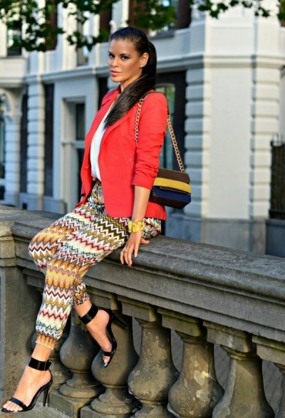 Jachete și jachete pentru femei 40 de ani stiluri combinate