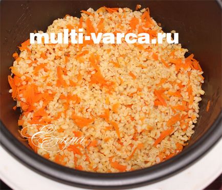 Pilot din bulgur cu pui în multivark