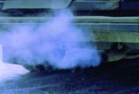 Чому автомобіль димить тим чи іншим димом