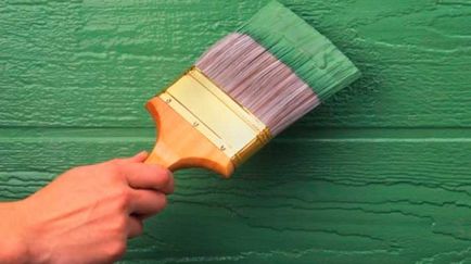 Festés egy fából készült ház kívülről - a választás a festék és a festési eljárás