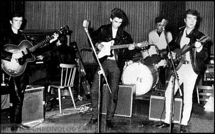 Paul McCartney kap egy basszusgitár „Hofner 500