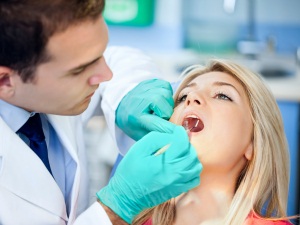 Профілактичний огляд у стоматолога допоможе зберегти вашу посмішку