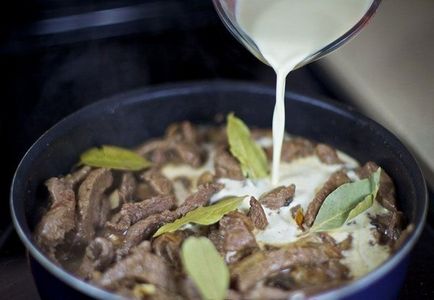 Recept Beef Stroganoff gombával és tejszínnel