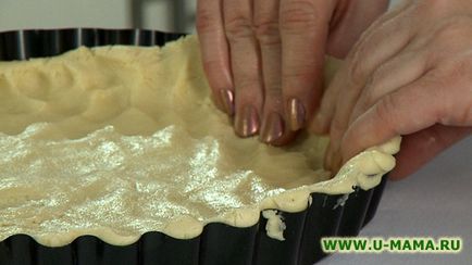 Рецепт пирога з ревенем і збитими білками