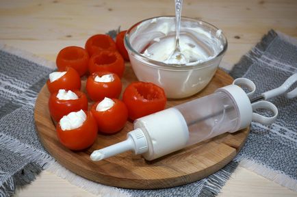 Рецепт закуски на новий рік 2018 помідори з креветками - покрокова інструкція з фото