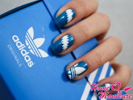 Ábra Adidas szeg (szög) Ábra köröm adidas