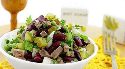 Salata de carne de vită cu castraveți murate - cele mai bune rețete pentru sărbătoarea anului 2017