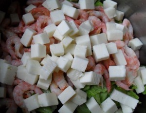 Салат з креветками, помідорами, огірками і болгарським перцем - легкість, покроковий рецепт з фото