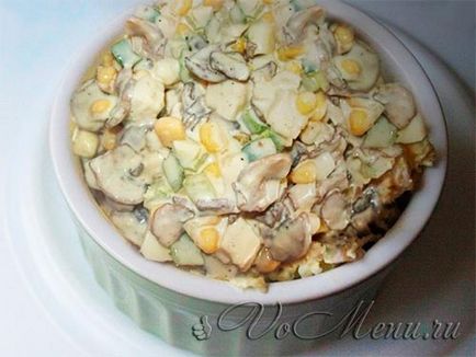 Salată cu file de pui