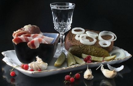 Moonshine édességek - otthoni főzés recept és a desztilláció