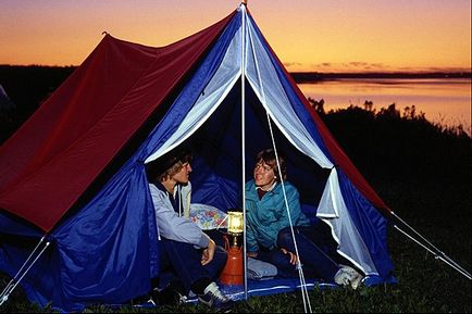 Varrni maguk kettős sátor, és menj a tó Vella