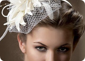 Капелюшок для весільної зачіски - оригінальне рішення