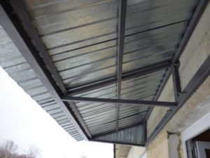 Izolarea fonică a acoperișului de fier al balconului cu propriile mâini