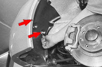 Demontare și instalare подкрылка și o carcasă de protecție a unei aripi pe vasele mașinii 2170 2171 2172 un fret de o priora