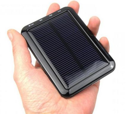Acumulator solar pentru încărcarea telefonului