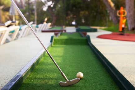 Sfaturi pentru a juca mini golf de la profesioniști