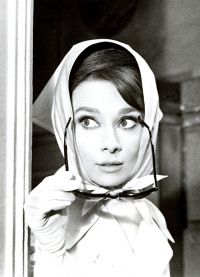 Stilul Audrey Hepburn