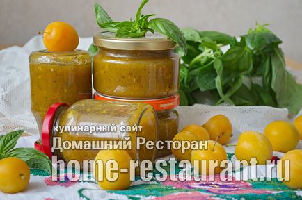 Tkemali din prune de cireșe pentru restaurantul de iarnă