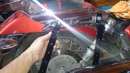 Instalarea de trunchiuri pe motociclete