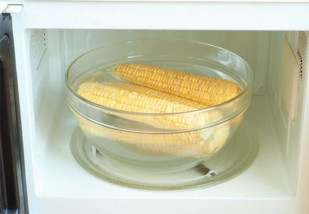 Ízletes kukorica mikrohullámú sütőben