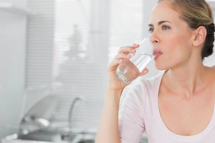 Toată viața dumneavoastră nu ați băut apă în mod corespunzător și acest lucru vă afectează sănătatea