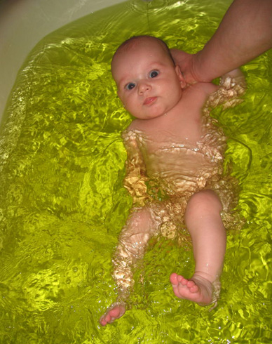 Хвойні ванни для немовлят користь і як робити, ru-babyhealth