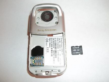 Înlocuirea unei bucla pe o clapetă Sony Ericsson w300i