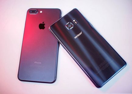 10 ok, amiért még a legjobb android okostelefonok sem fog meggyőzni az iPhone felhasználók változtatni a platform (Change) 10 ok, amiért még a legjobb android okostelefonok sem fog meggyőzni az iPhone felhasználók változtatni a platform