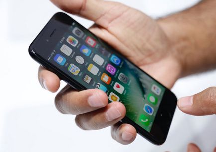 10 Причин, чому навіть кращі android-смартфони не переконають користувачів iphone змінити платформу