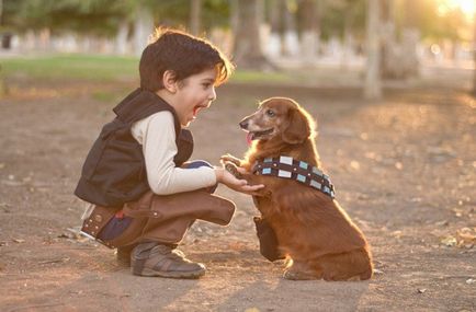 12 Motive pentru care fiecare copil are nevoie de un câine