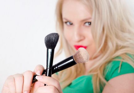 5 Головних помилок макіяжу і пошук істиною краси