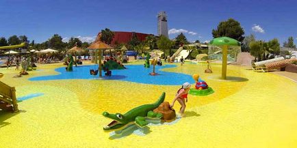 Víz park „Aquapolis» (Aquopolis Costa Dorada-) leírása és képek