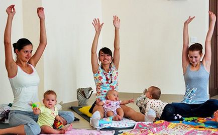 Бебі-йога для новонароджених