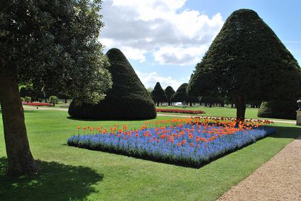 Fosta resedinta de tara a regilor englezi - Hampton Court