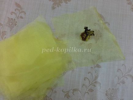 Csokor édességek kezét (normál hullámpapír) Csokor édességek kezével