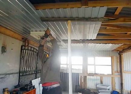Pentru a acoperi un tavan în garaj alegem un material pentru a oferi un plafon de garaj