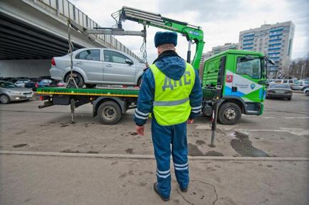 Ce trebuie să faceți în cazul în care mașina a fost evacuată cu informații utile și caracteristici ale returnării mașinii