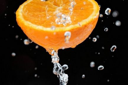 O portocală însorită este beneficiul și răul unui fruct suculent
