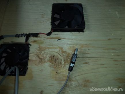 Fa Laptop Cooling Pad kezük