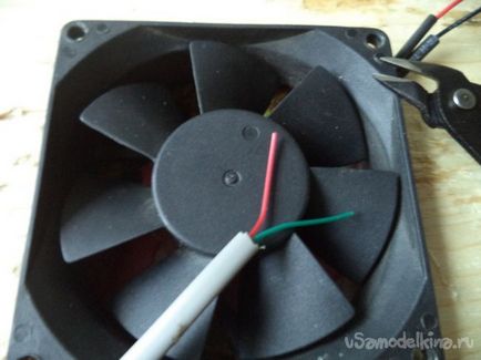 Fa Laptop Cooling Pad kezük