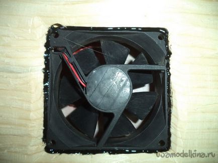 Fa Laptop Cooling Pad kezük