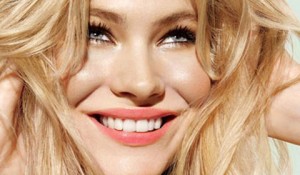 Day make-up szőke fotó (napi smink szőke alkalmi video fotó) Day make-up szőke fotó