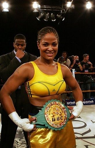 Lánya Muhammad Ali (14 fotó) () Lánya Muhammad Ali (14 fotó)